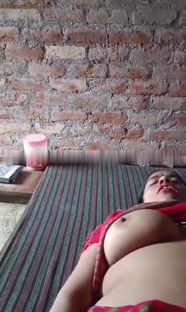 वैद जी ने कमर के इलाज के बहाने आंटी की चुदाई की