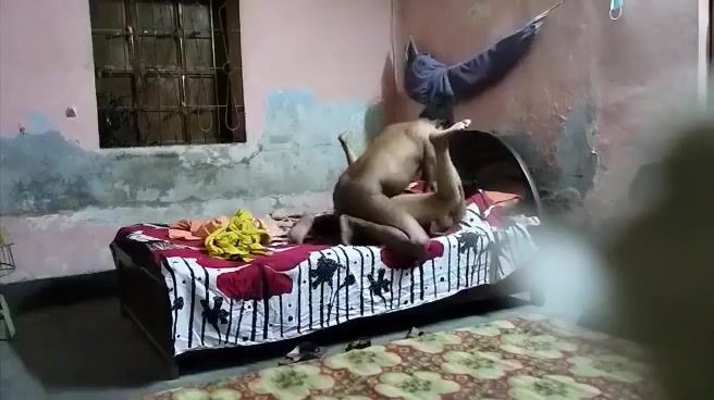 रखेल आंटी और बूढ़े अंकल की पलंगतोड़ चुदाई की ब्लू फिल्म