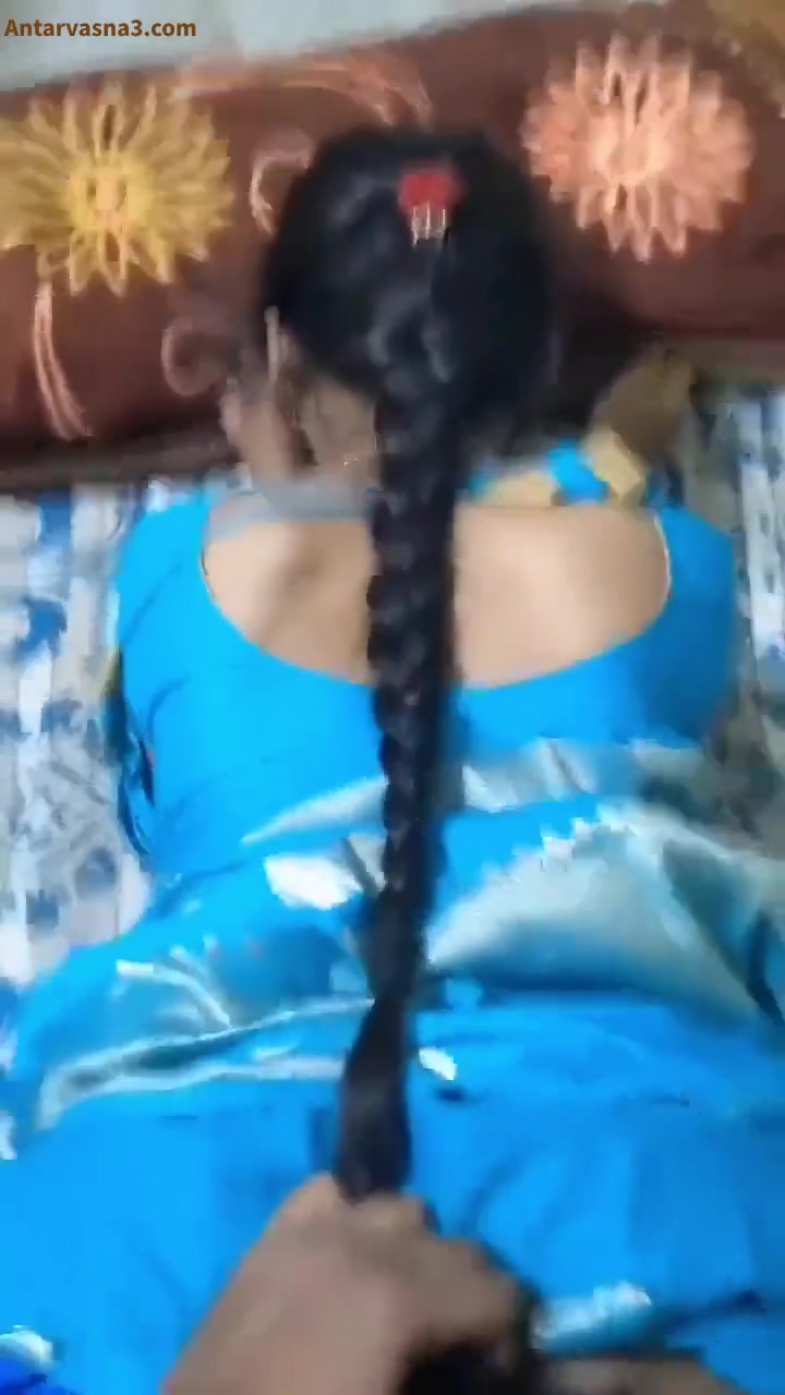मल्लू भाभी को देवर ने खटिया पर घोड़ी बनाके पेला