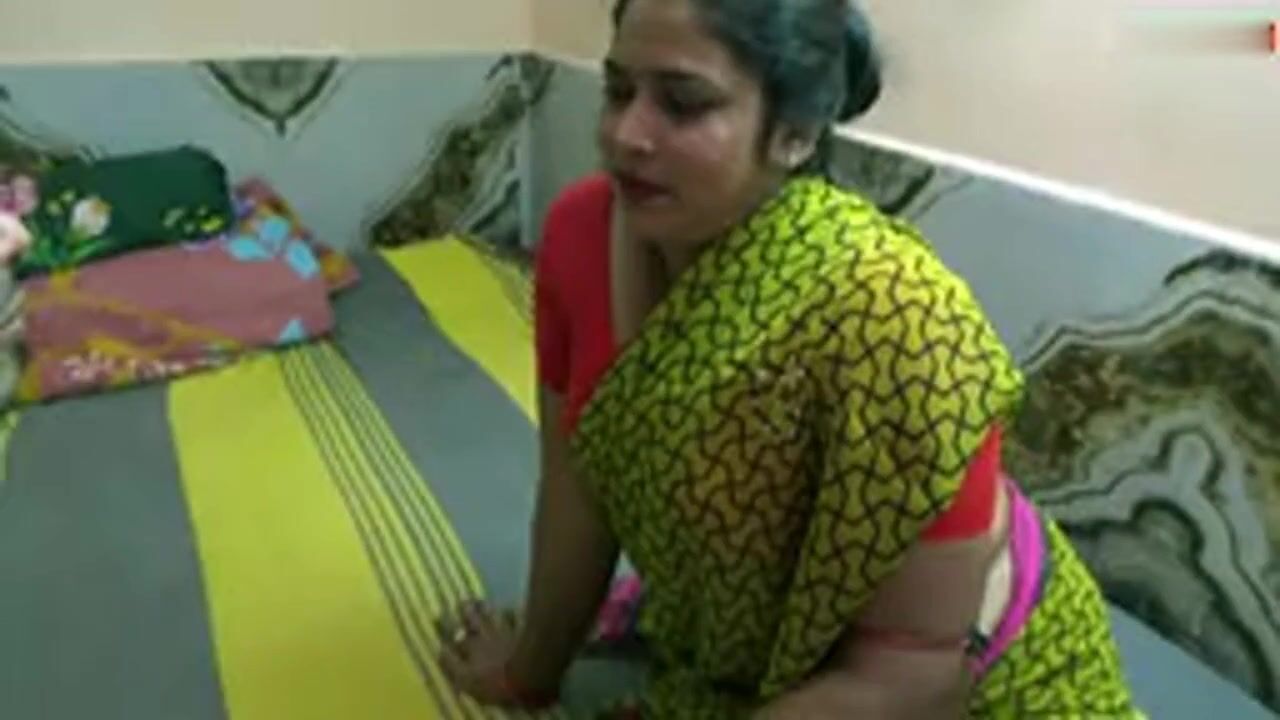 Desi XXX sex video of a Bengali guy fucking his Boss’s wife