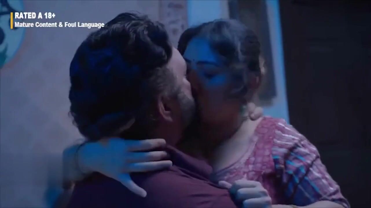 Hindi blue film mein Naukrani ke sath Malik ki chudai