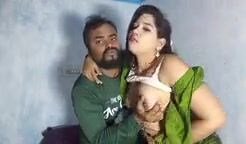 Hot XXX video of a Bengali Boudi’s sex games with her lover