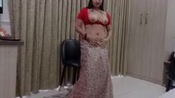 Desi Bhabhi ka Saree mein chudai ka MMS blue film