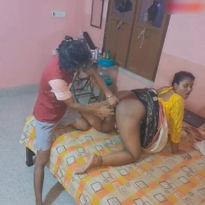 Hindi Gana sunkar Bhabhi ka lover horny hokar chodta hai